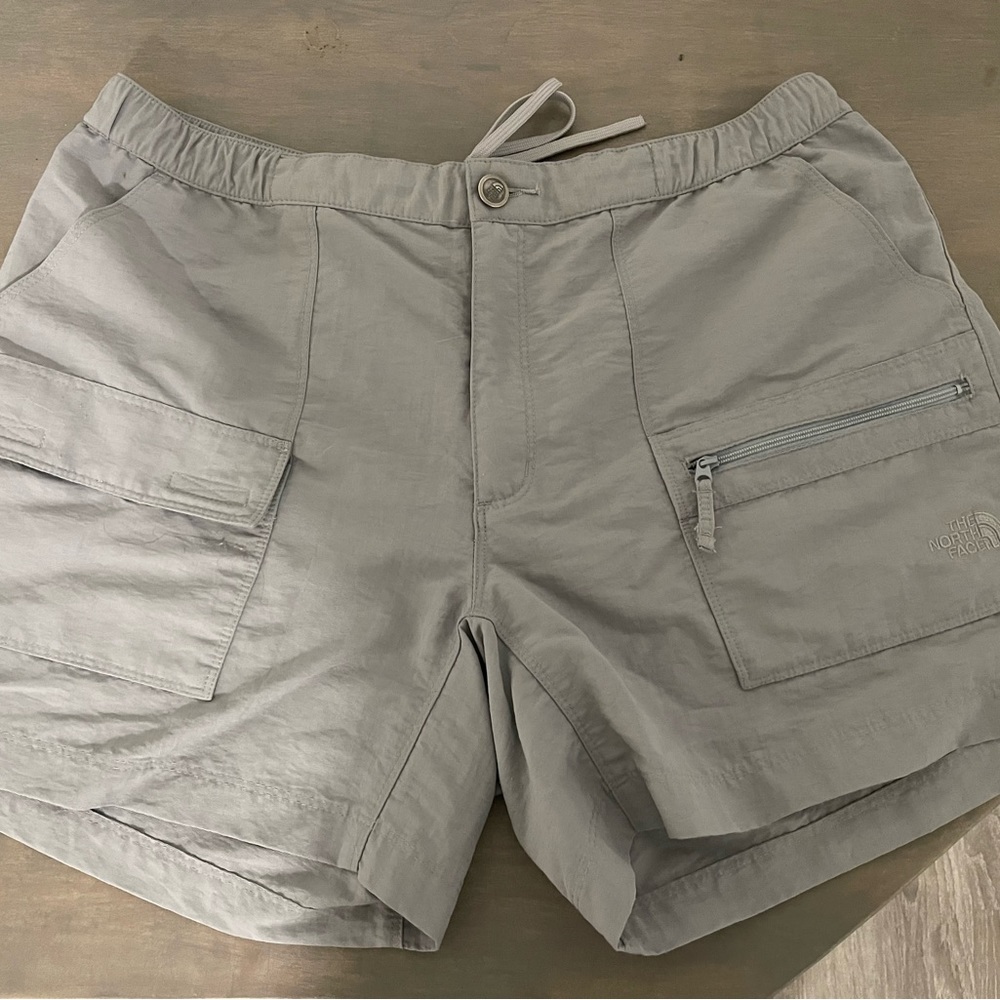 Large Ladies The North Face Gray Drawstring Cargo Shorts